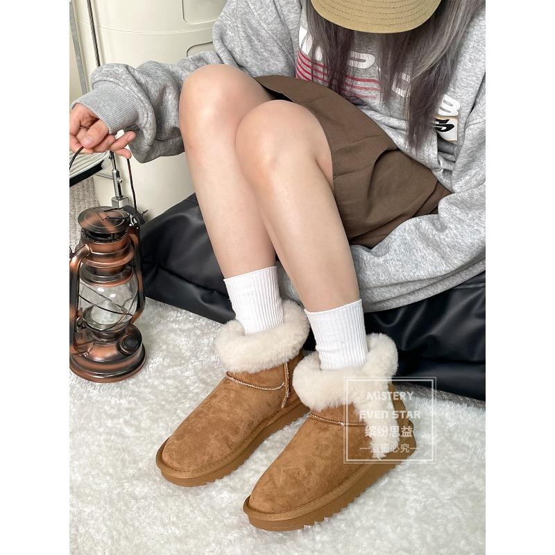 New products are hot in winter, new thick-soled snow boots, piled and thickened wool cotton shoes 1637