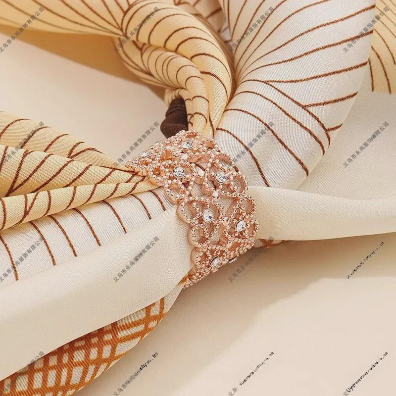 Retro Hollow Scarf Buckle: Versatile, Exquisite, Multifunctional Accessory