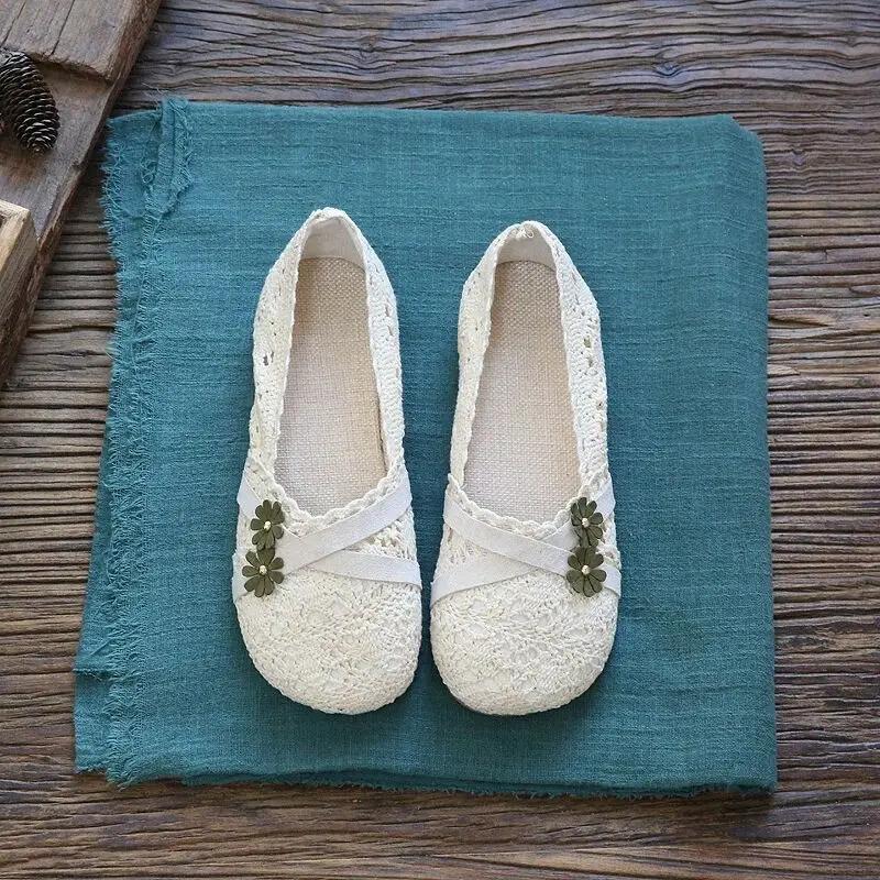 Fashion Flats Kawaii Ladies Footwear Round Toe Hollow Flower Women's Shoes Cute Flat Off-white A High Quality Social Youthful Emo L 39