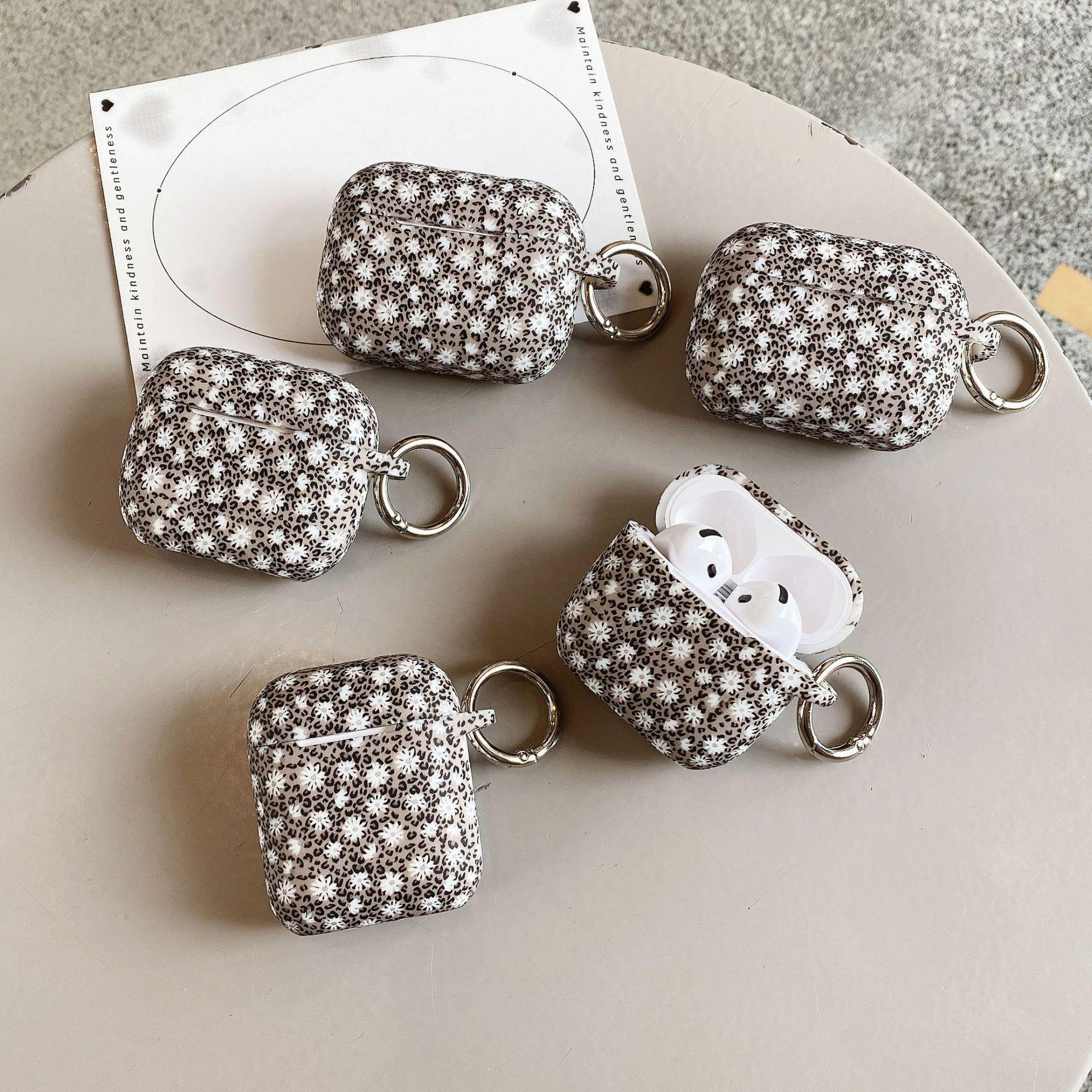

Защитный чехол для AirPods 4 — стильный дизайн с рисунком коровы для наушников Airpods pro2 with buckle