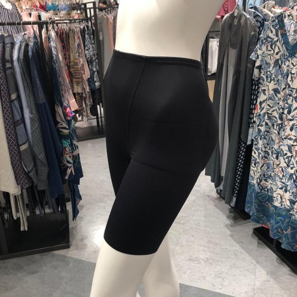 Wacoal Square Hip Pad Girdle For Natural Buttock Volume Wgr2330t