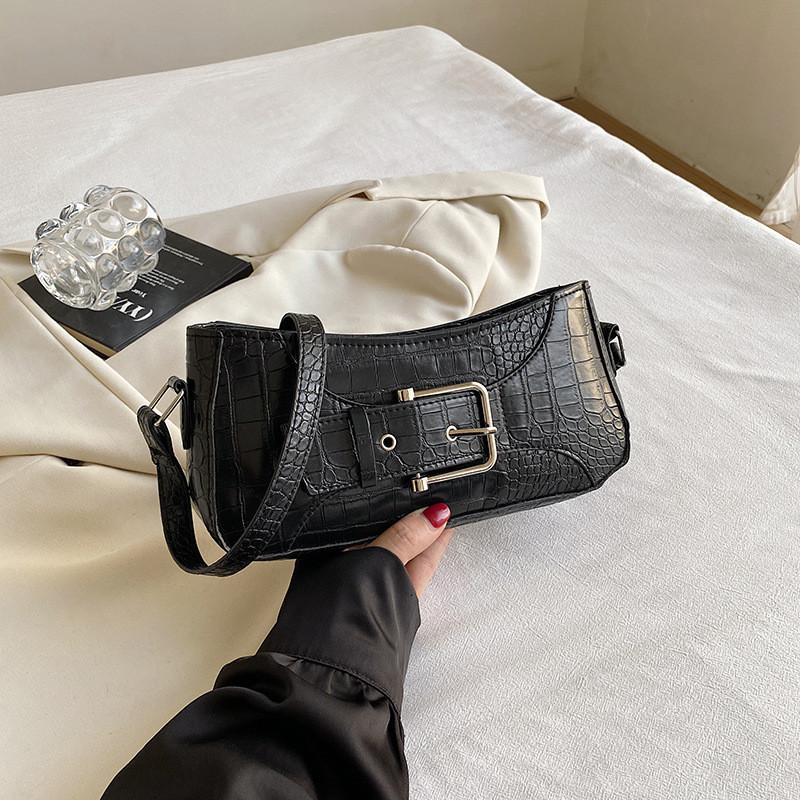 Elegant Pu Material Underarm Bag For Women Featuring Soft Medium Structure And Zipper чёрный