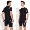 Herren Badeshorts Wassersport Oberteil O-Ausschnitt Kurzarm Slim Fit Elastisch Atmungsaktiv Schnelltrocknend Gestreift Knielange Hose Surfen Waten Sport