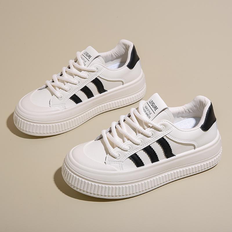 

Milk fufu shoes women s little white shoes 2024 spring and autumn new popular board shoes student versatile thick sole versatile 40 чорний