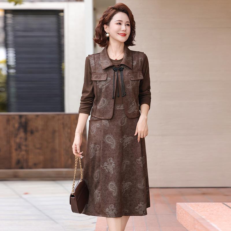 

Mother s Spring Wear: Elegant Two-Piece Dress Set for Middle-Aged & Elderly Women - New Chinese National Style Cardigan Top XL