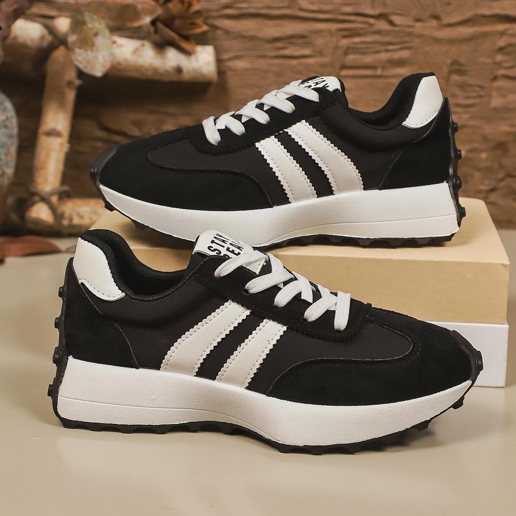 Fashion Designer Women Sneakers Lightweight Soft Running Sneakers Women Thick Bottom Casual Fashionable Sport Shoes Zapatos De Mujer