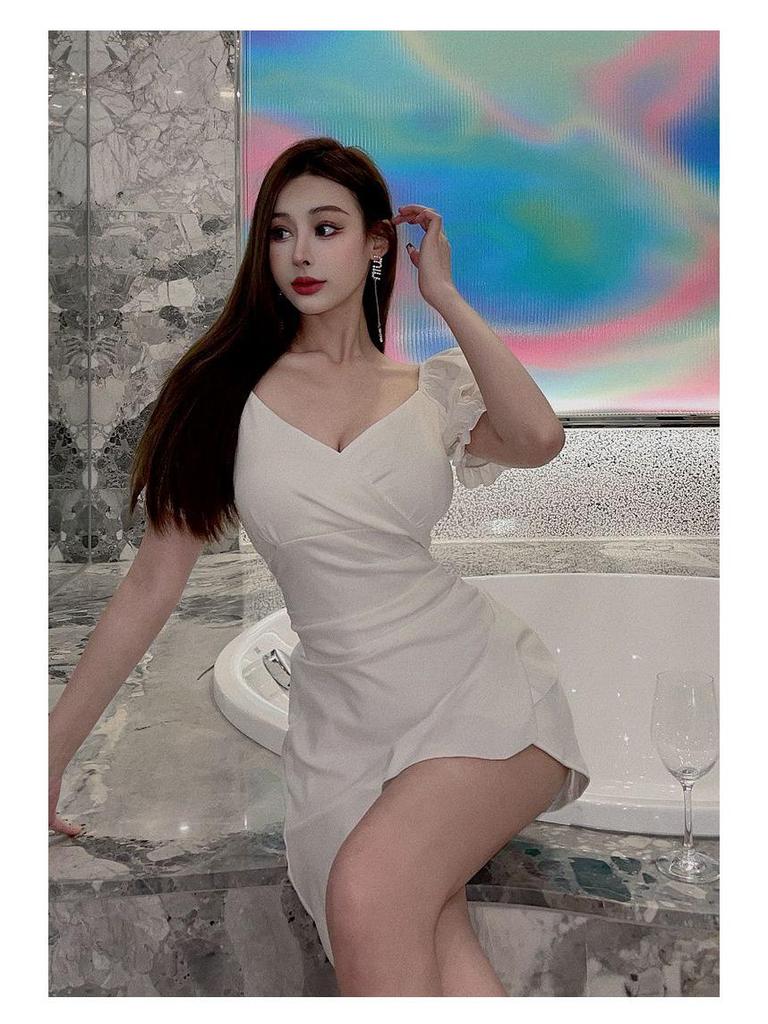 Rückenfreies Rüschenkleid für Damen im Sommer 2024 – Sexy Promi-V-Ausschnitt, kurzärmliger, enger Hüftrock