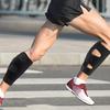 1-delige sportscheenbeschermer met bevestigingstape, verstelbaar, schokbestendig, schokbestendig, been-kalfbescherming, scheenbeschermer