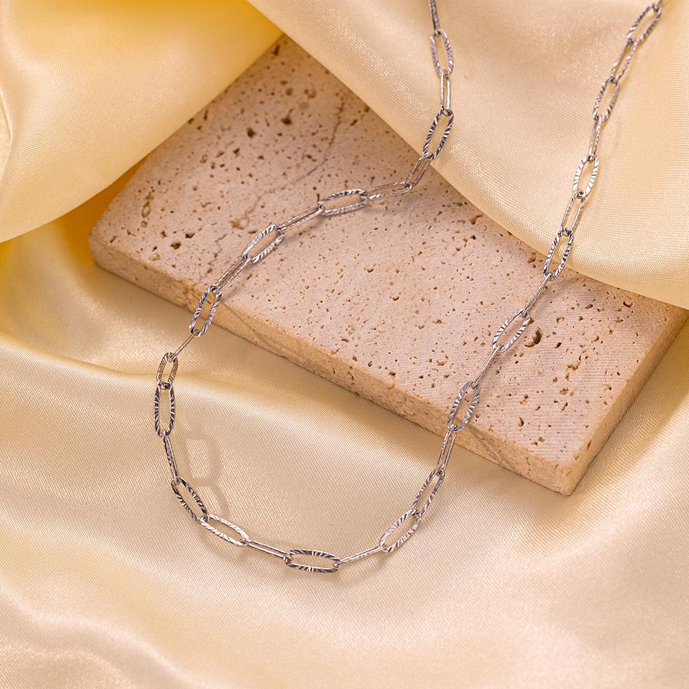 Hot-selling Embossed Necklace Female Niche Design K Gold-plated High-end New Popular Chain Collarbone Chain