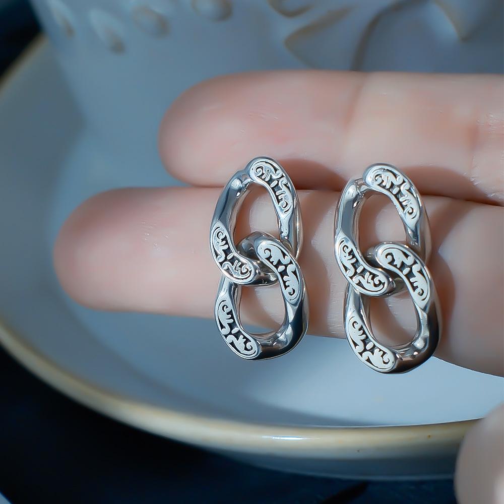 Autumn And Winter Cold Wind Tang Grass Flower Earrings Simple Niche Tassel Chain Shape Stud Earrings Generation