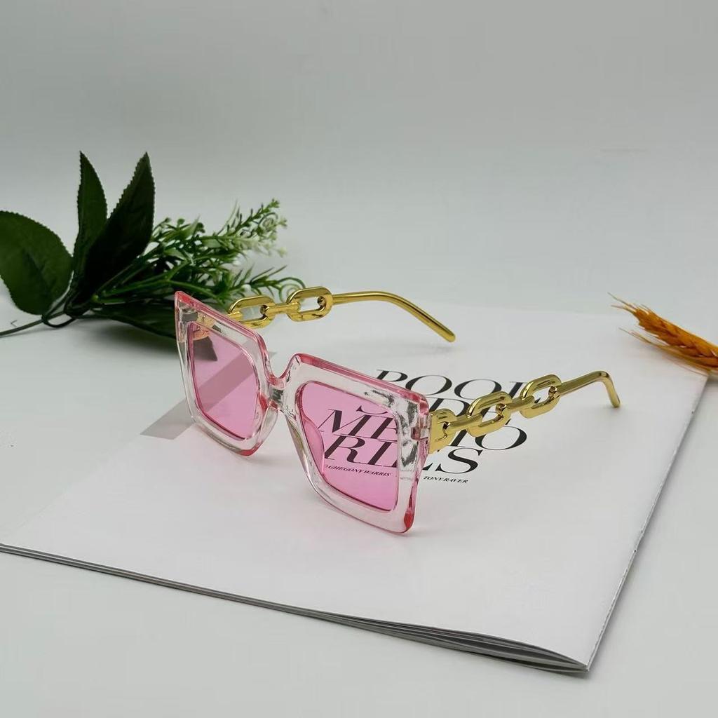 Square Frame Sunglasses with Chain Link Temples Lightweight UV Protection Fashion Eyewear for Outdoor Activities