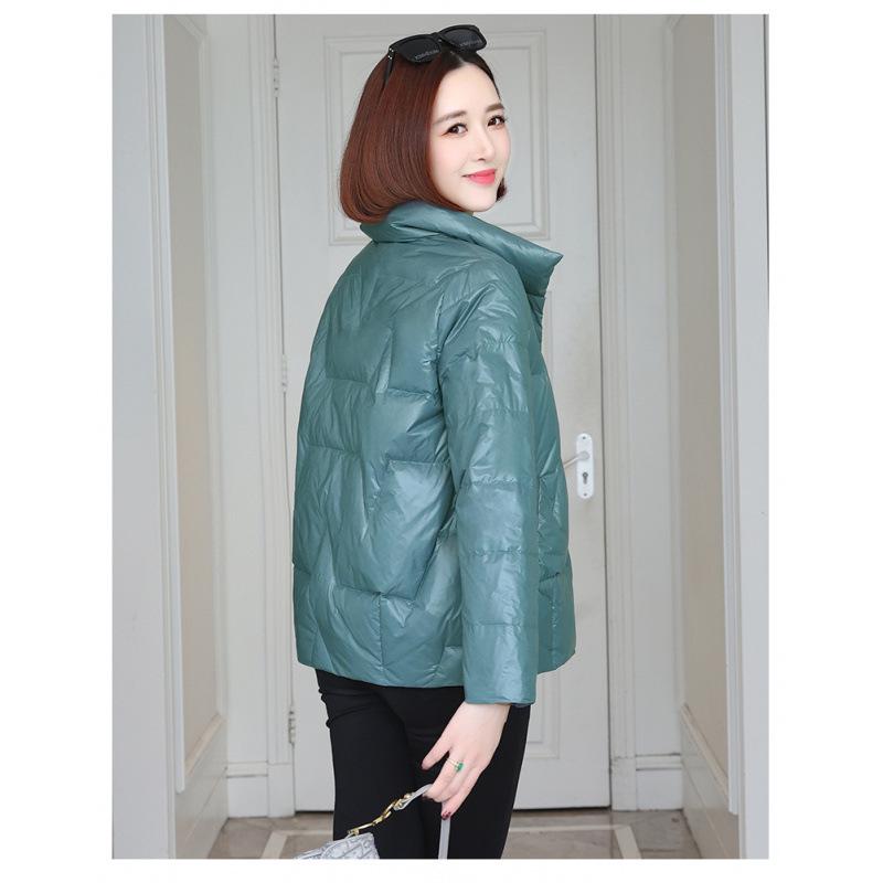 

Женская короткая пуховая хлопковая куртка 2024: Зимнее Утепленное, Маленький Стиль для Модных Женщин Среднего Возраста L, 115-125 jin