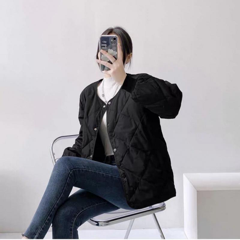 2024 Autumn & Winter Women's Hong Kong Style Short Down Jacket - Diamond Pattern, Lightweight & Loose Fit