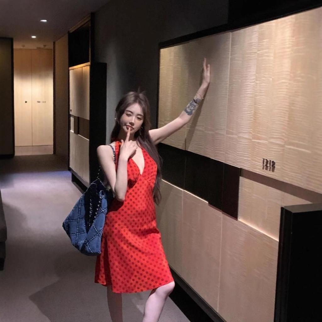 Women's Polka Dot Retro Halter Dress: Deep V, Backless, Waist-Hugging Summer Style