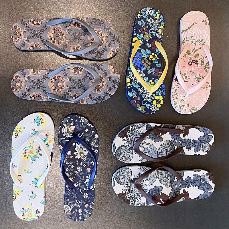Fashion Flat Flip Flops Shoes for Women on Beach Slides Outside Woman Slippers New Style Korea Summer Sandals Sale Pvc Casual Footwear