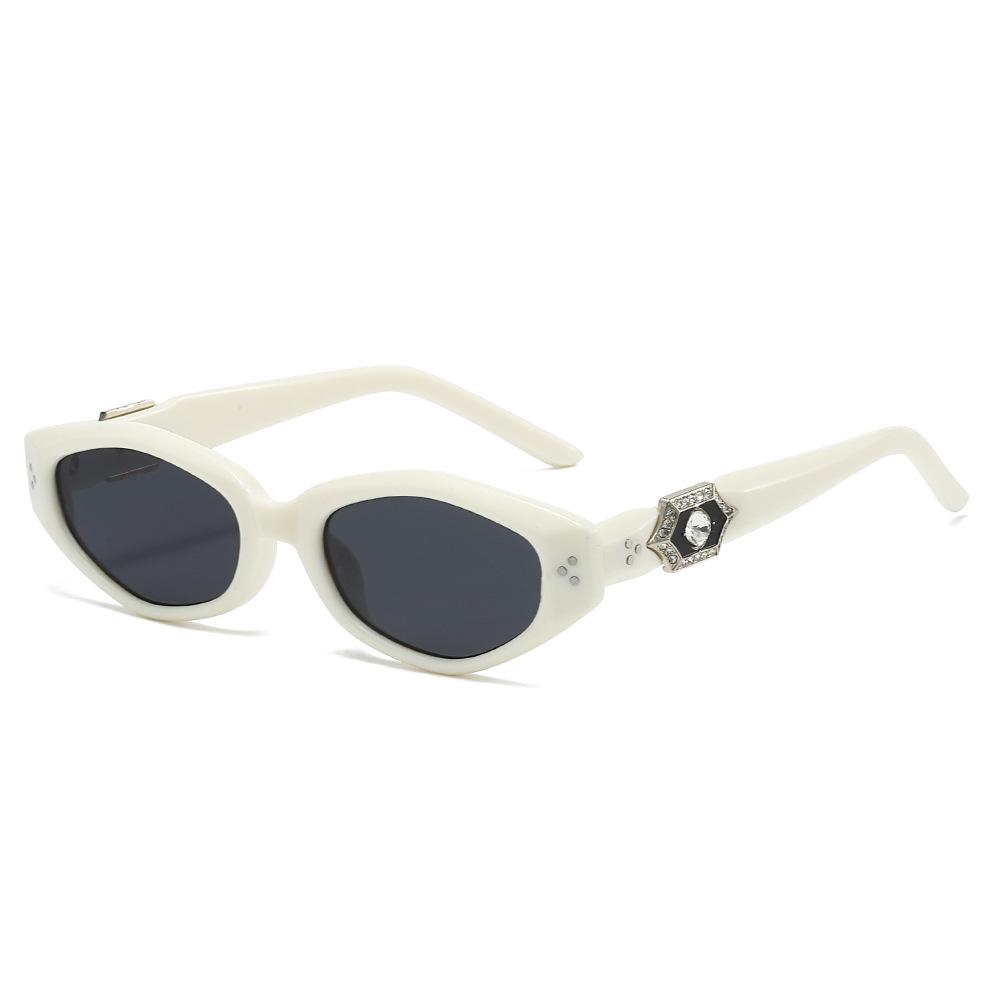 2025 New Retro Small Frame Cat Eye Sunglasses for Men and Women with Advanced Sense Sunscreen and Uv Protection Sun Glasses