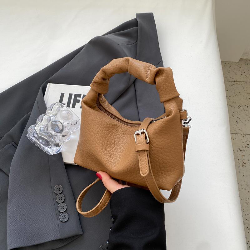 This year's popular underarm bag women's 2024 new spring fashion handbag versatile shoulder dumpling bag messenger bag