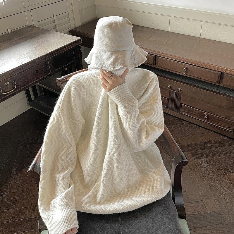 Oversized Wavy Knit Crewneck Sweater - Soft Loose-Fit Long Sleeve Pullover