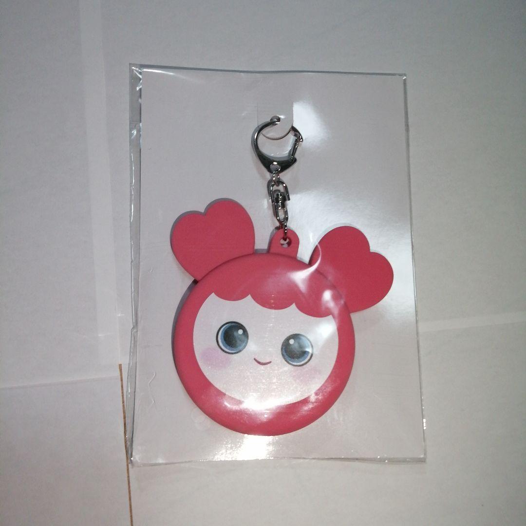 

[USED] TWICE Momo Can Badge Case Keychain