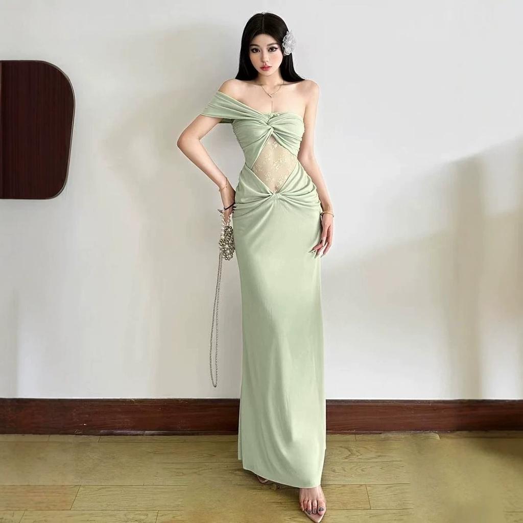 French Sexy Vacation Design Sense Summer Fashion Temperament New Hollow Lace Splicing Pleated Slanted Shoulder Dress