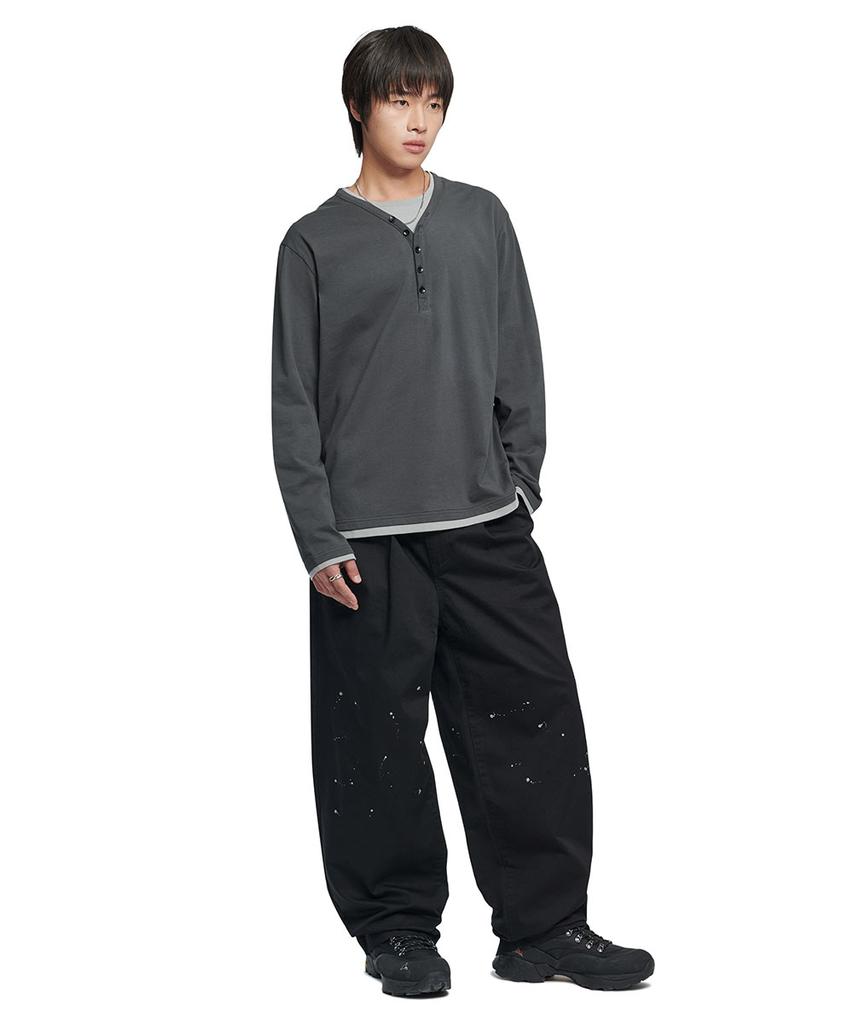Nomaenyueol Layered Henley Neck Long Sleeve Tee - Charcoal
