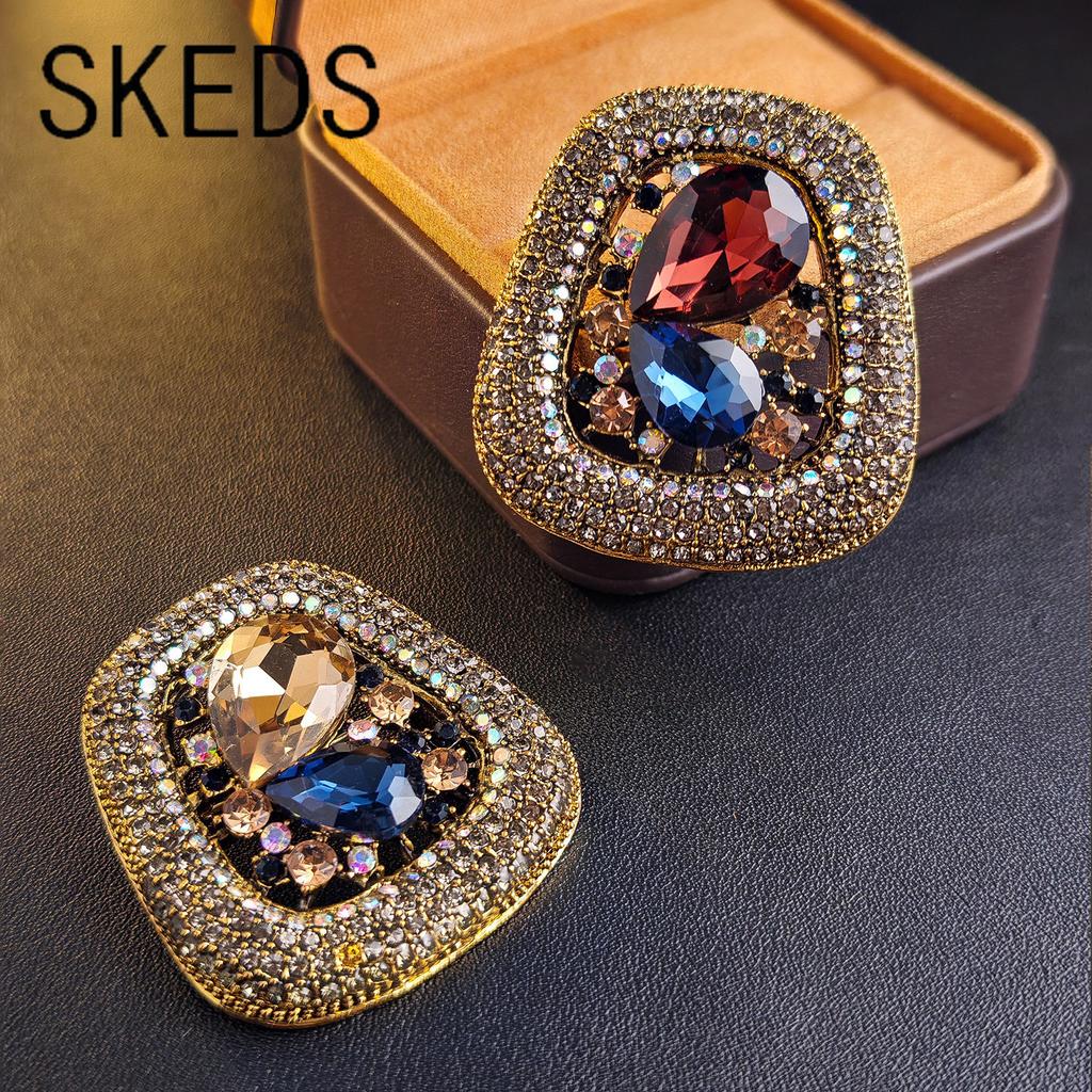 SKEDS Schicker Hemdkragen Schleife Kristall Brosche Exquisite Vintage Damen Corsage Abendkleid Anstecker High-End Accessoire