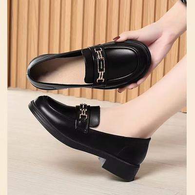 White Comfortable Shoes Women's New Soft Leather Soft Sole Soft Leather Women's Shoes Look Good Versatile Commuter Shoes with Skirts
