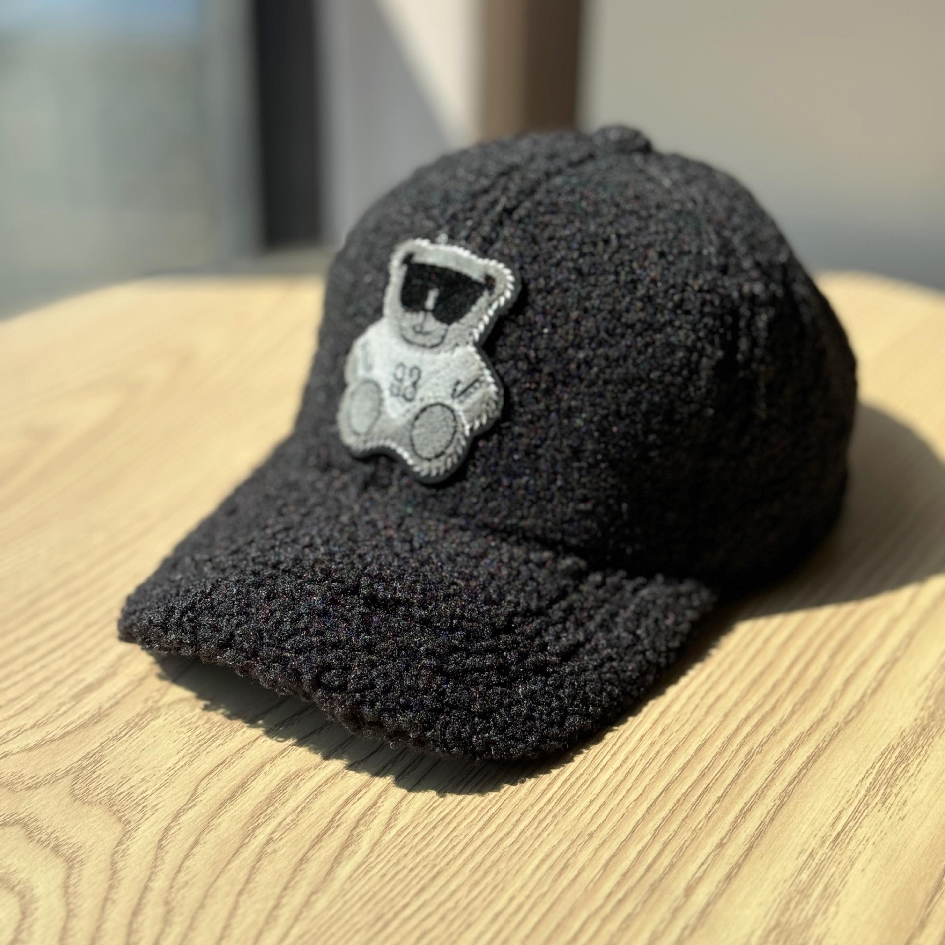 

New autumn and winter warm patch cartoon plush duckbill cap for men, Korean version versatile cute bear baseball cap for women Adult54-60Adjustable чёрный