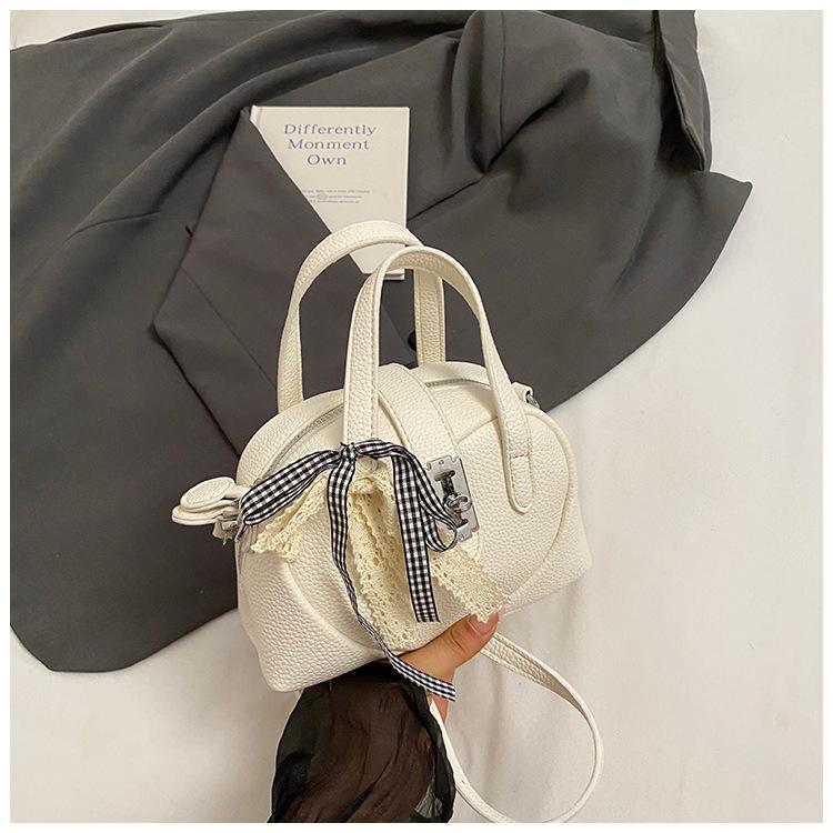 

2025 премиальная портативная сумка-подушка с узором личи, сумка-мессенджер, корейская версия, универсальная, повседневная, для работы, для поездок, сумка для боулинга белый