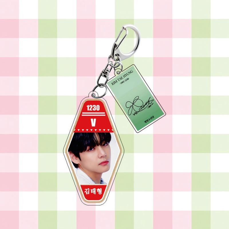 BTS Keychain, Bangtan Boys Keyring with Photo, Birthday & Signature Tag, Kpop ARMY Fans Bag Charm(Jin / RM / Suga / Jimin / V / J-Hope / Jungkook)