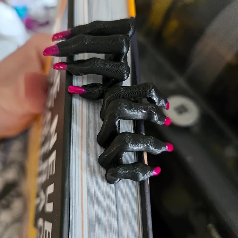 The Black Demon Claw Bookmark - A Creative Bookmark Suitable for Quirky Personalities, Creating A Bizarre Atmosphere. A Perfect Choice for Halloween