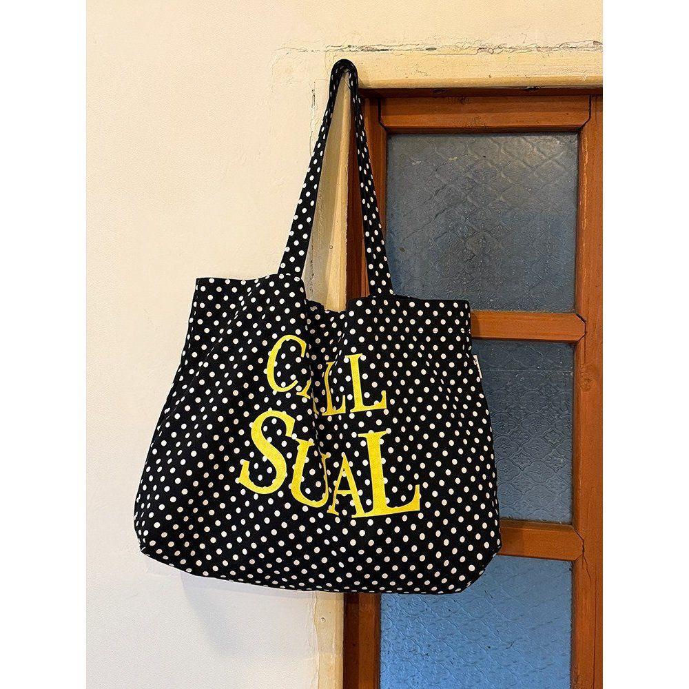 

Large-capacity Lazy-handling Tote Bag for Casual Commuting