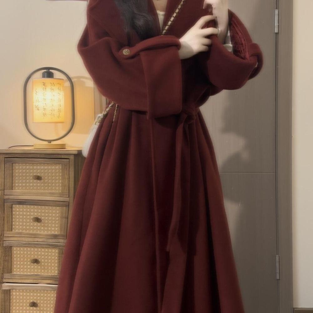 Hepburn Style Vintage Wool Coat - Women's Elegant Red Long Coat for Autumn/Winter