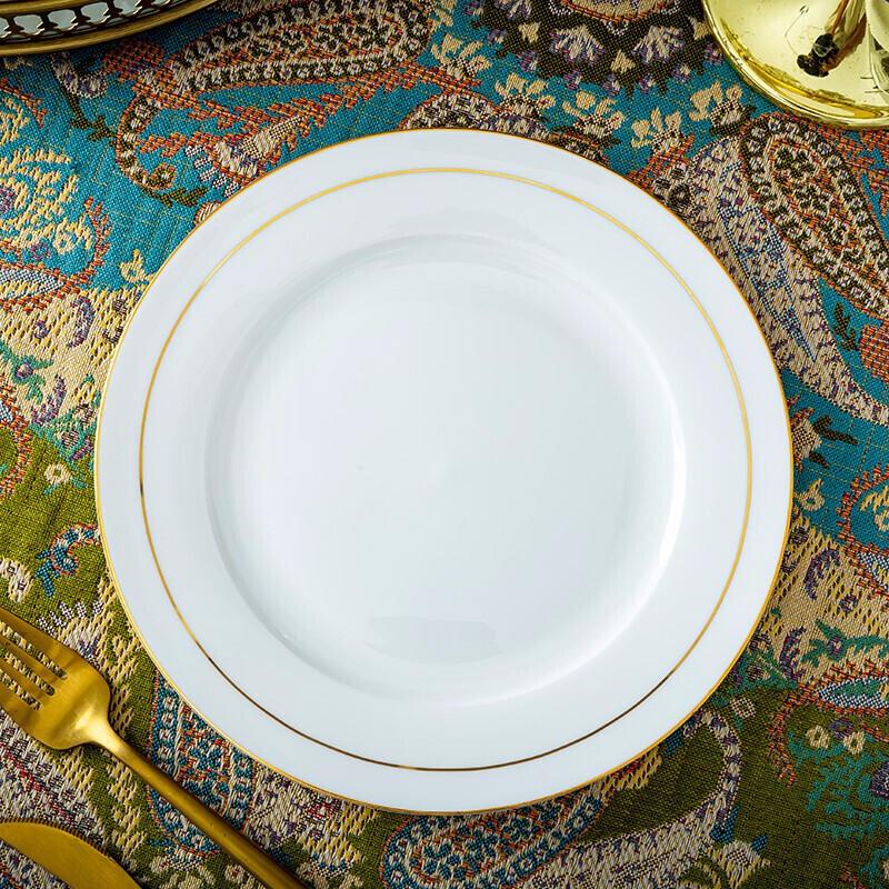 Luxury Gilded Chinese Bone China Dinnerware Set