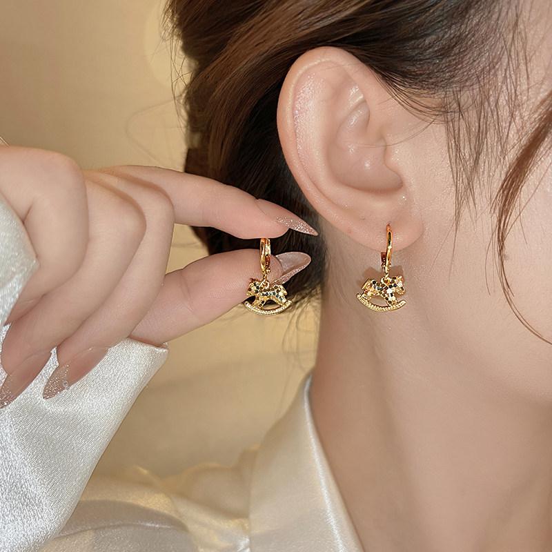 18k real gold electroplated new Chinese pony ear buckle personalized retro design earrings earrings women