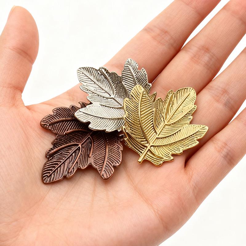 Tri-Color Maple Leaf Vintage Brooch - Elegant European & American Fashion Accessory