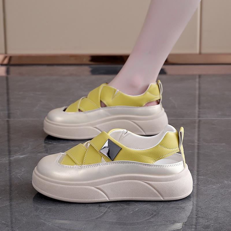 Hollow breathable bread shoes for women 2025 summer thick-soled soft Velcro muffin big head niche board shoes for women W18