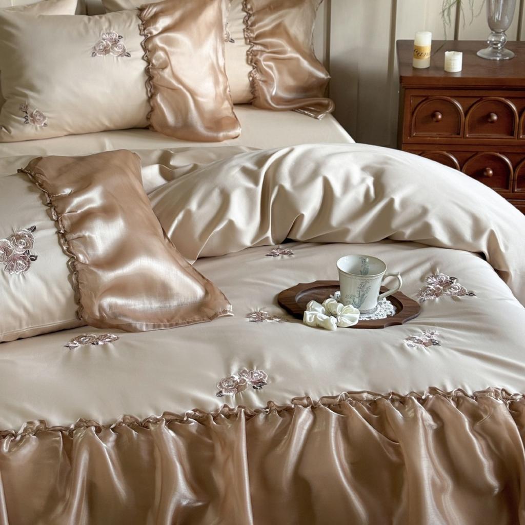 Four-piece Set of Pure Cotton Bedding, French Rose Embroidered Lace, Skin-friendly and Breathable Quilt Cover, Bed Sheet Pillowcase Set.
