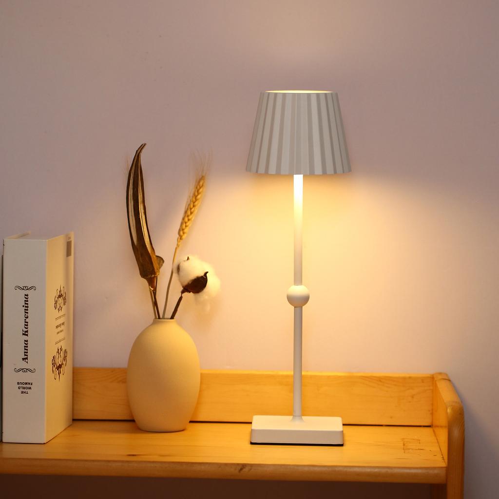 Bedroom Eye Care Rechargeable Desk Lamp Bedside Lamp Touchable Ambient Night Light