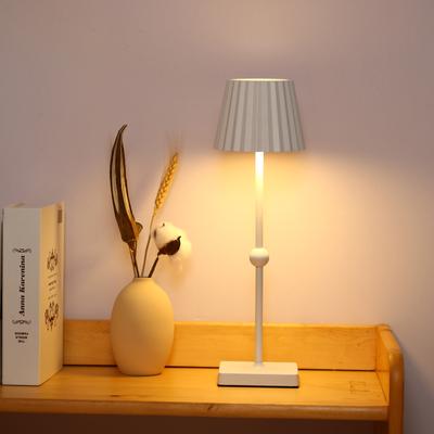 Lampada da scrivania ricaricabile per la cura degli occhi della camera da letto Lampada da comodino Luce notturna ambientale tangibile
