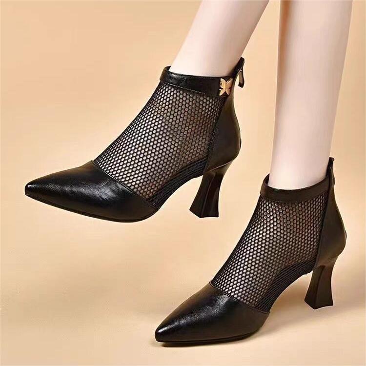 Spring and summer thick heel mesh cool boots new mesh boots pointed breathable hollow middle heel Roman shoes