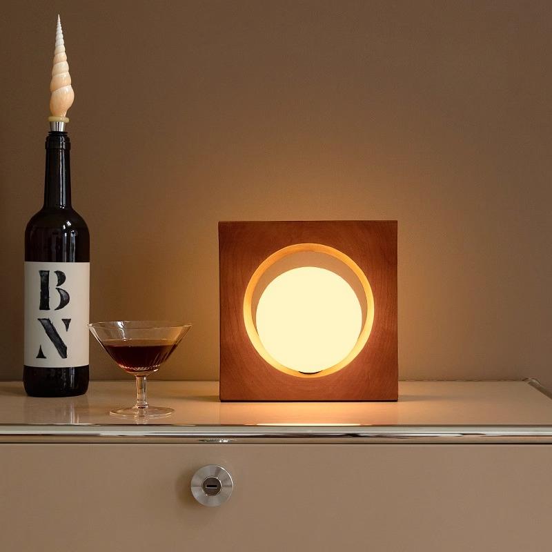 Wood Night Light Morden Art Creative Desk Lamp Minimalist Elegant Small Bedside Lamps Home Beside Desktop Mood Light Decoration