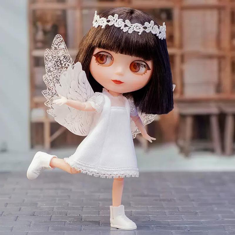 New POP MART Pop Mart IP Doctoral Blythe Trendy Figures 15cm 1220706001