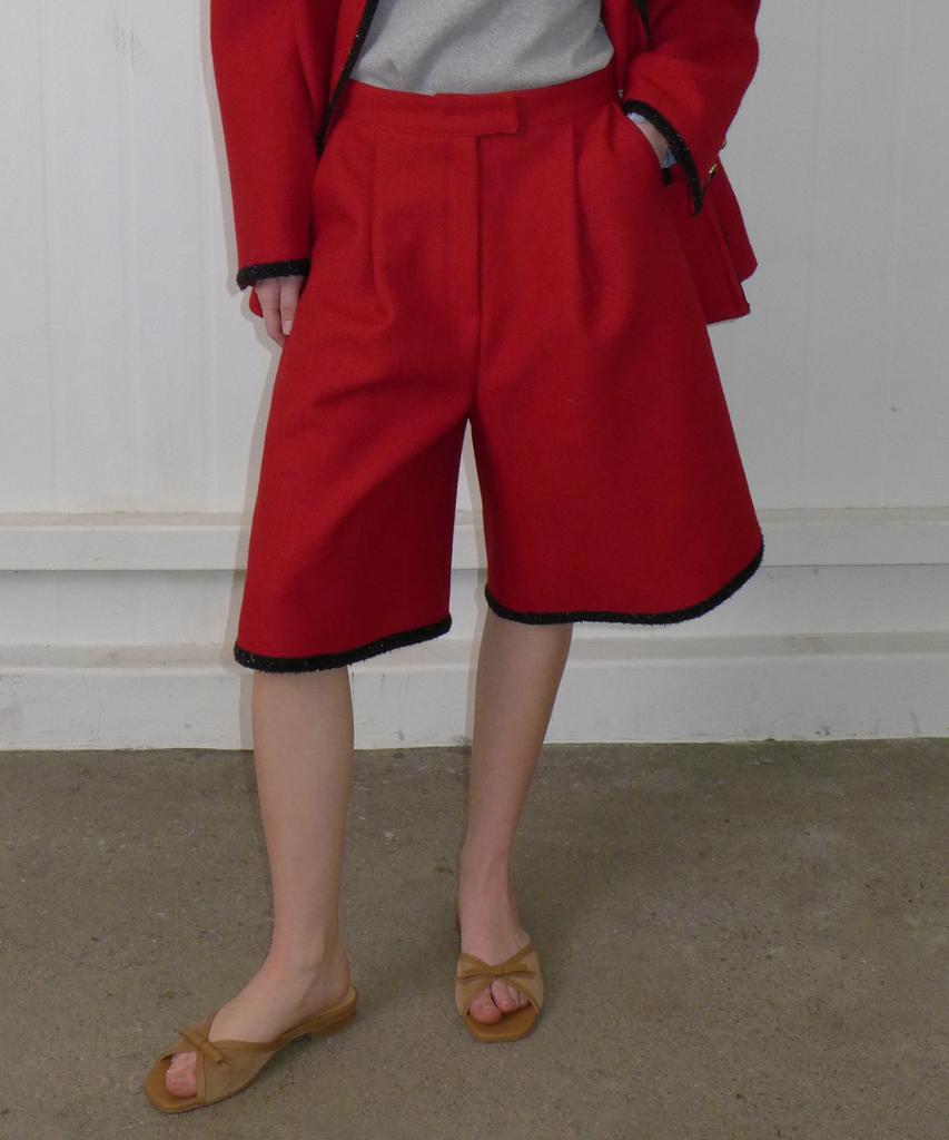 Obeodyupeulleeo Attitude Over Tweed Bermuda Pants_Red