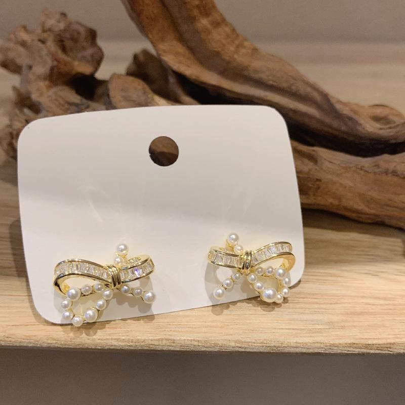 Bow Pearl Earrings Girl's Design Senior Sense of Earrings Light Luxury Fashion Versatile Fashionable and Versatile Earrings