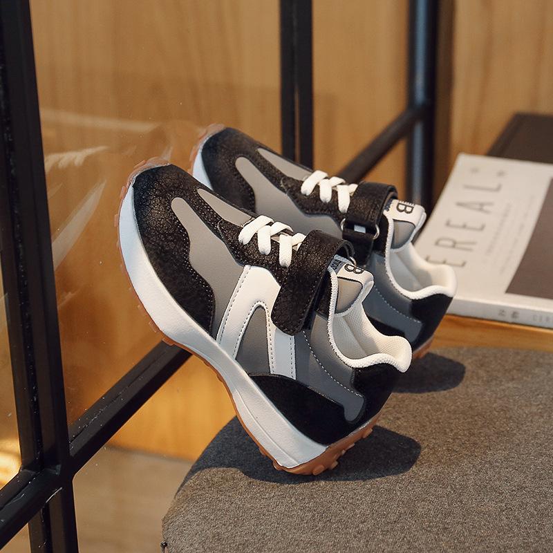 Children's Sports Shoes Korean Version Breathable Male and Female Classmates 2025 Spring and Autumn New Dad Shoes Fashion Leather White Shoes
