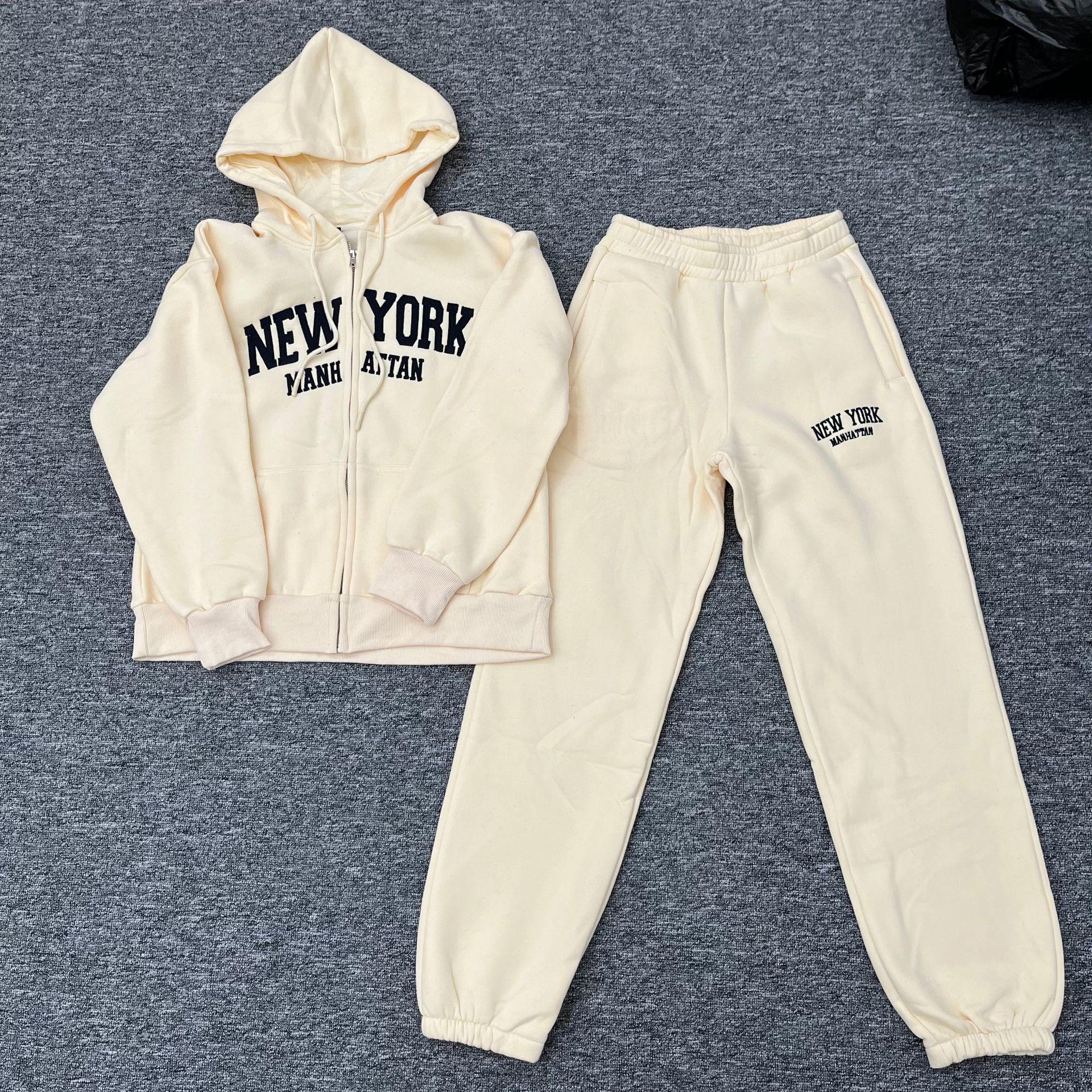 

2024 Autumn/Winter Women s Embroidered Hoodie & Sweatpants Set Medium вершковий/білий