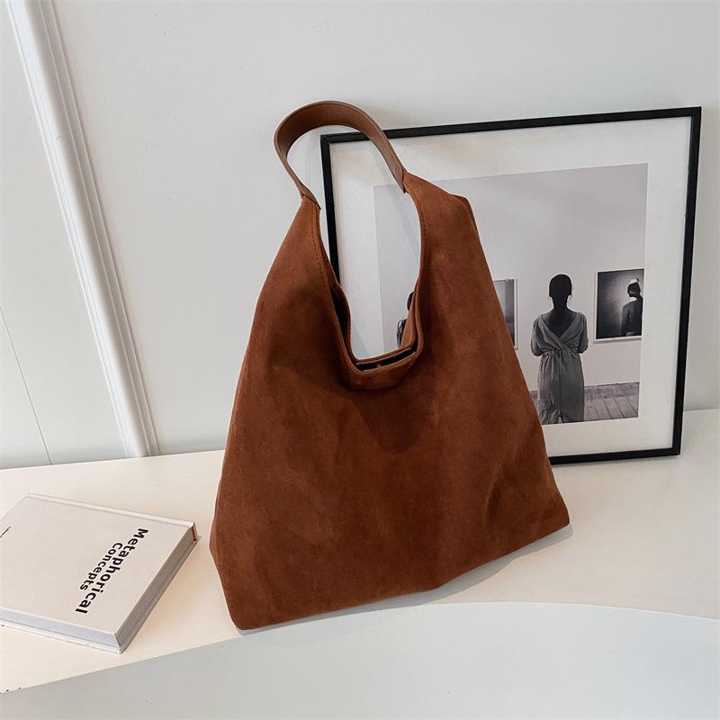 Women's Vintage Shoulder Bag Deer Skin Suede Handbags Large Capacity Solid Color Simple Casual Commuter Bag Retro Tote Bag Armpit Bag