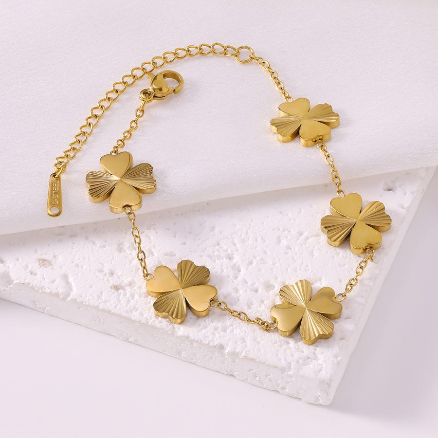 18K Gold Plated Engraved Four-Leaf Clover Heart Bracelet for Women - Non-Fading Titanium Steel Fashion Jewelry.