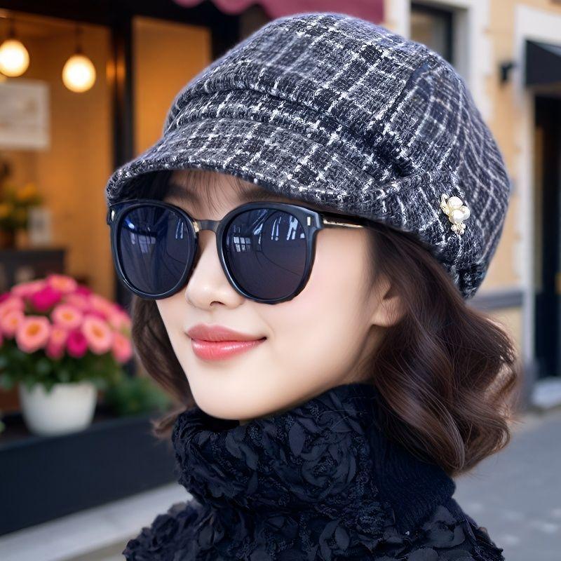 Octagonal Hat With Detachable Short Wavy Wig For Middleaged Women In Spring And Fall Seasons
